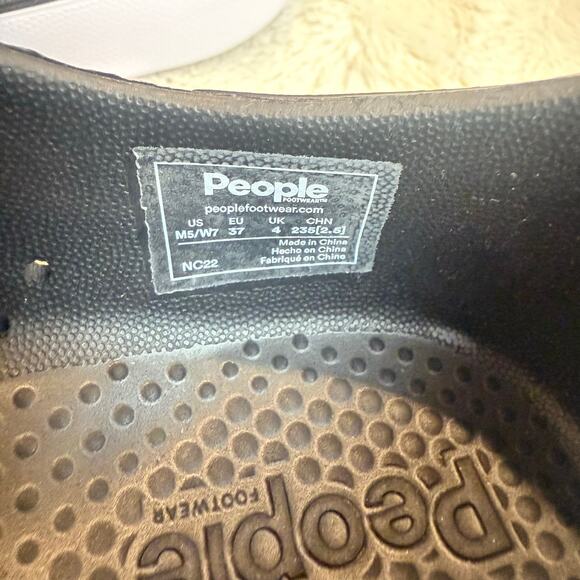 NEW People ACE Rubber Sneakers Slip On Water Shoes Black M 5 W 7 Perforated - Picture 5 of 9